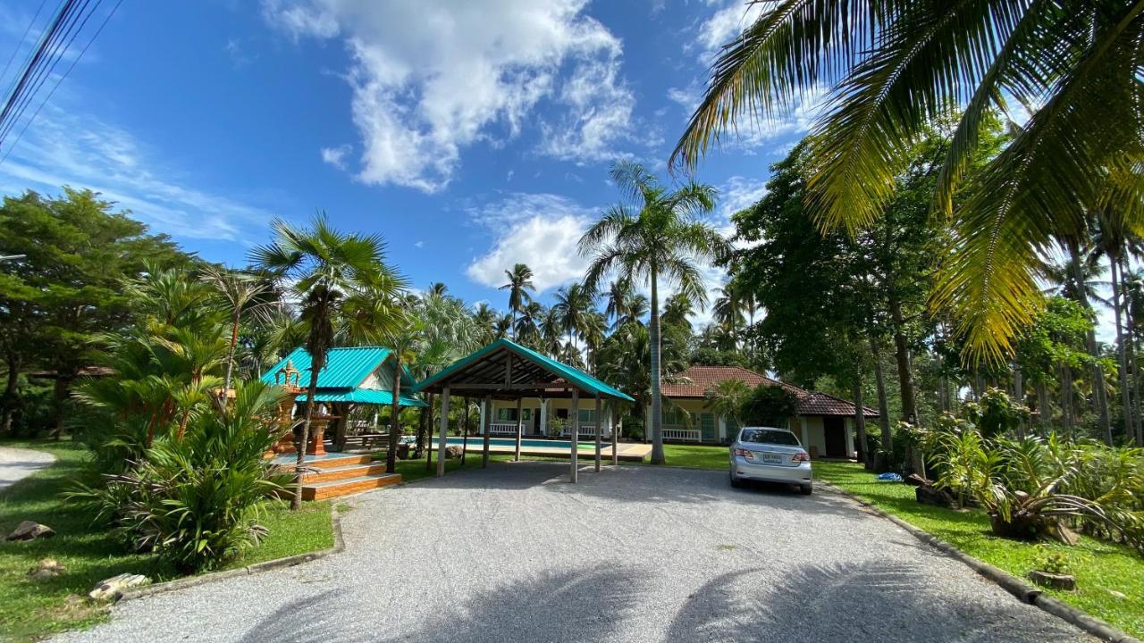Palm Gardens Resort, 방사판 외부 사진