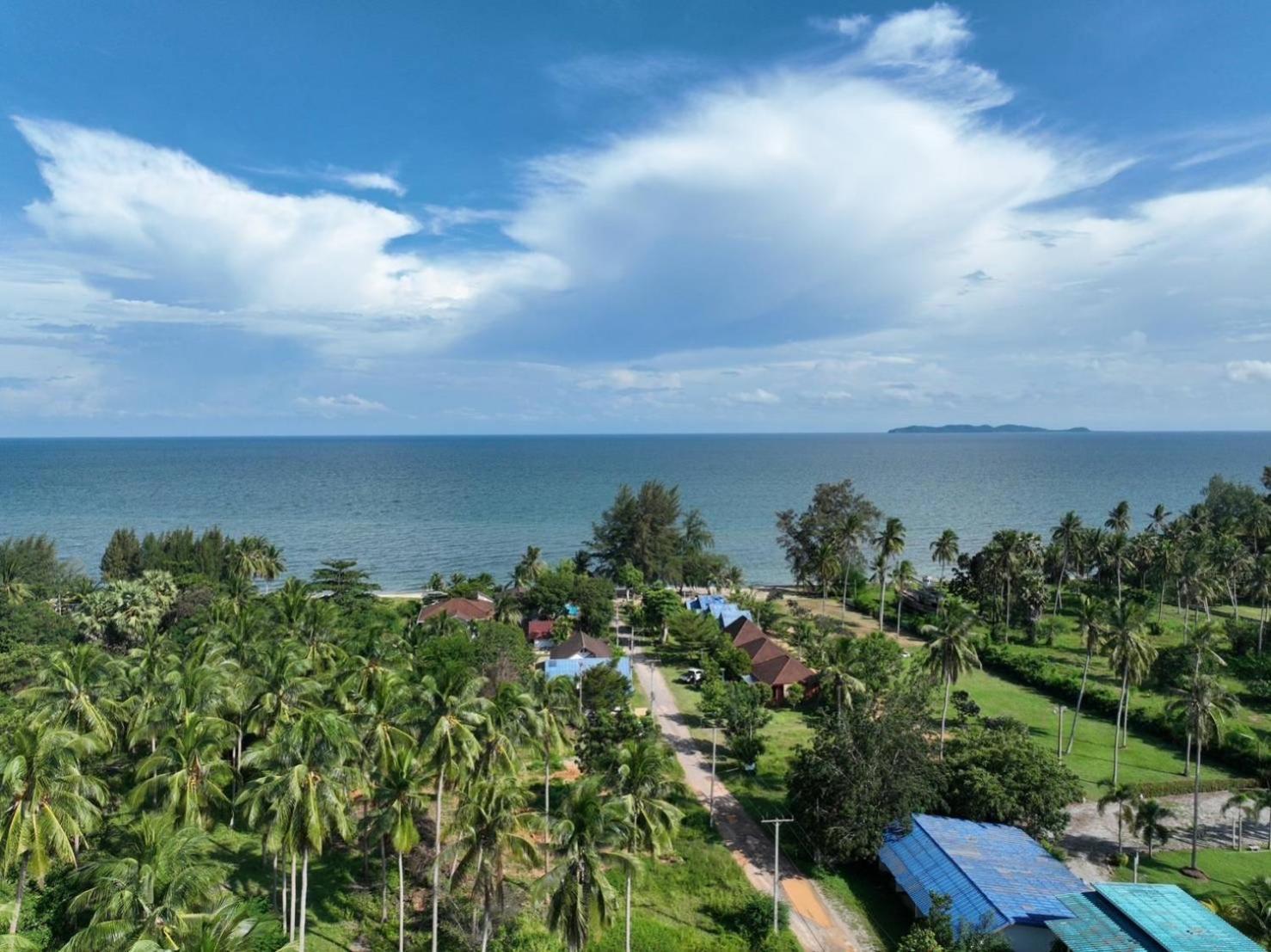 Palm Gardens Resort, 방사판 외부 사진